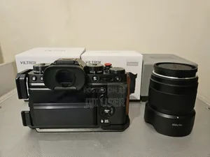 Fujifilm X-T5 (Includes Lenses)