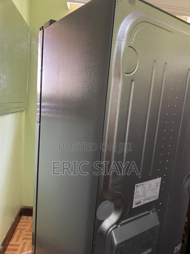 Lg Refrigerator - thumbnail 2