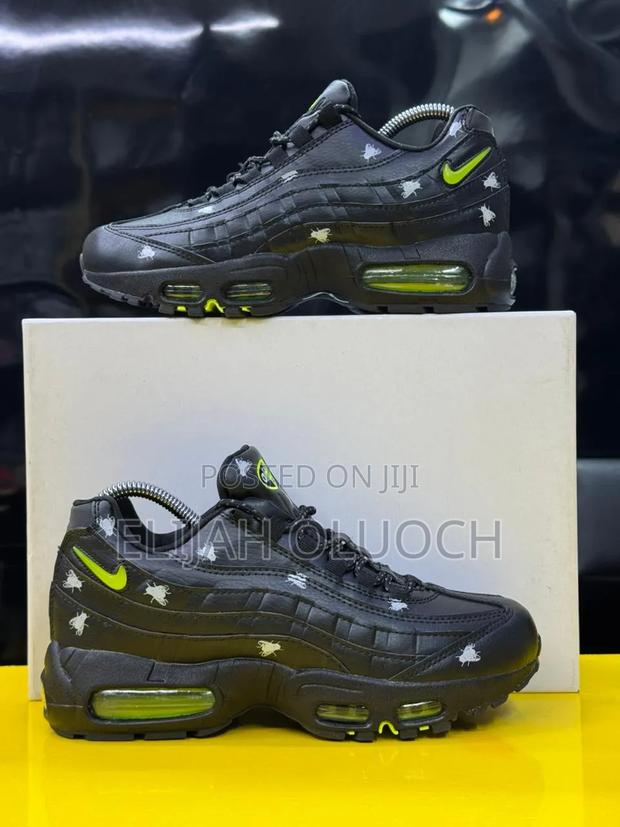 Nike Airmax 95 Premium
“ Houseflies”
Sizes: 40-45