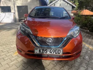Nissan Note 2018 Orange