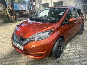 Nissan Note 2018 Orange