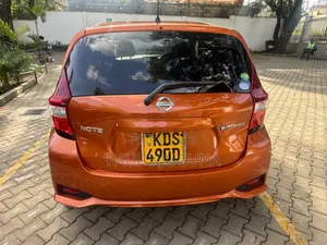 Nissan Note 2018 Orange