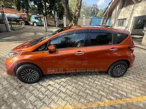 Nissan Note 2018 Orange