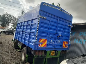 Mitsubishi Canter 2008 Blue