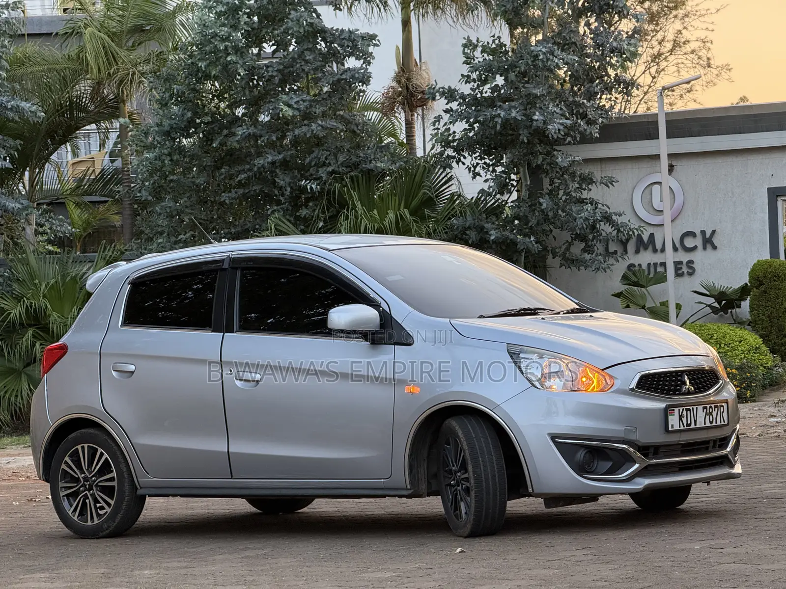 Mitsubishi Mirage GT 2018 Gray