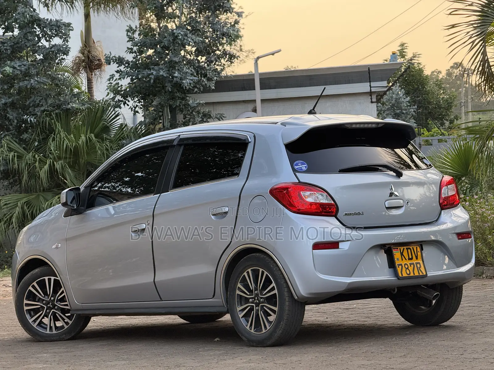 Mitsubishi Mirage GT 2018 Gray