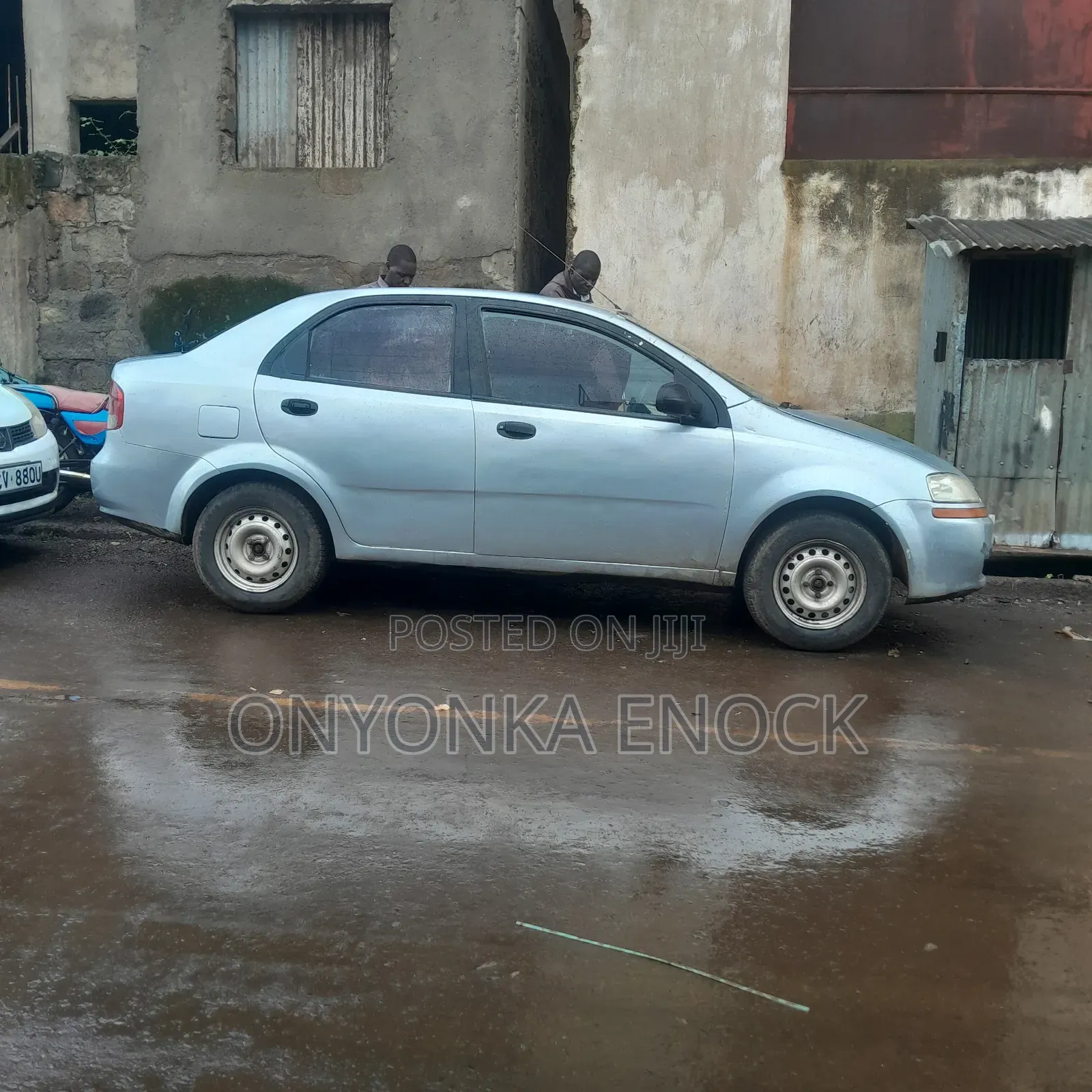 Chevrolet Aveo Sedan 2004 Silver