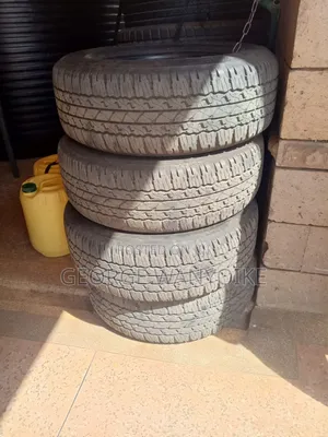 Bridgestone Tyre 265/65r17