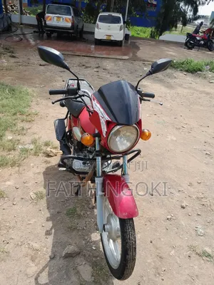 TVS HLX Plus ES 2025 Red