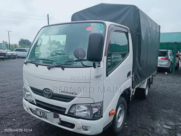 Toyota Toyoace Cargo