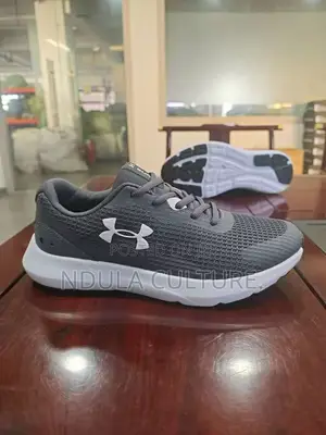 Under Armour Surge 3 Men's Running Shoes
