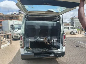 Toyota HiAce 2007 White