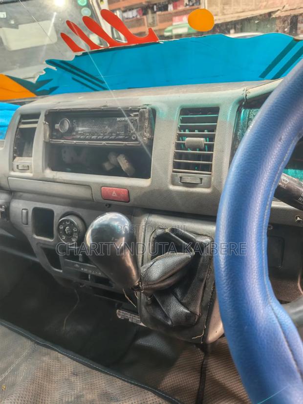 Toyota HiAce 2007 White - thumbnail 8