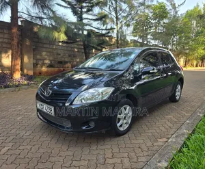Toyota Auris 2011 Black
