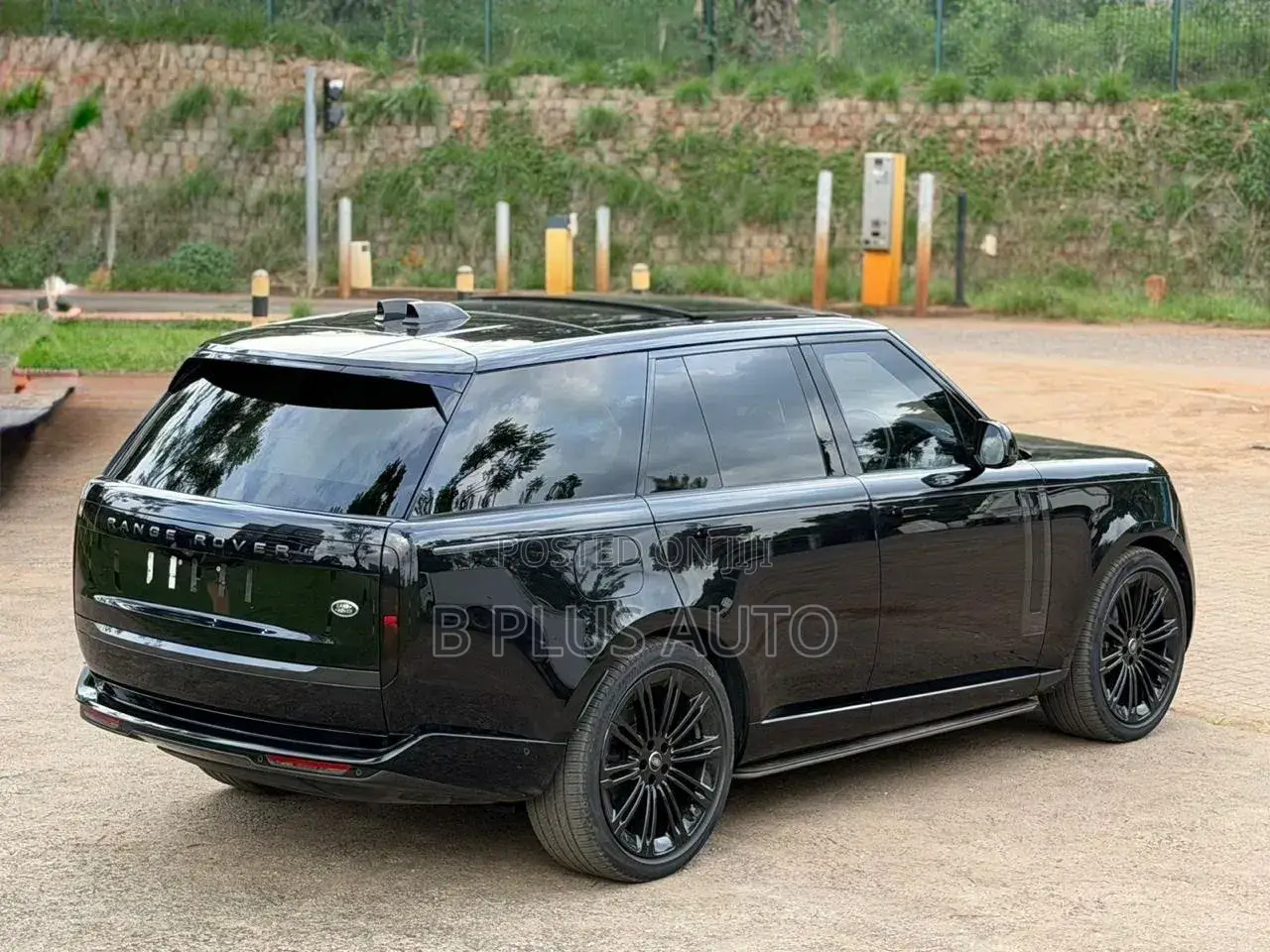 Land Rover Range Rover Vogue 2022 Black