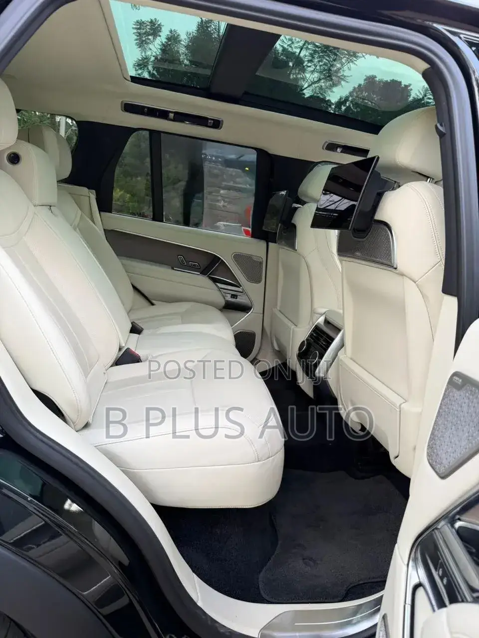 Land Rover Range Rover Vogue 2022 Black