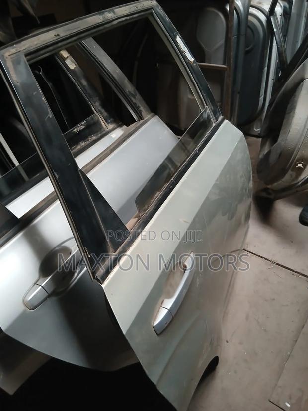 Forester Sh5 Rear Door - thumbnail 2