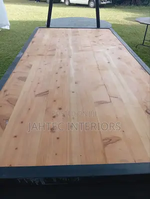 Professional Carpenter Softwood and Hardwood