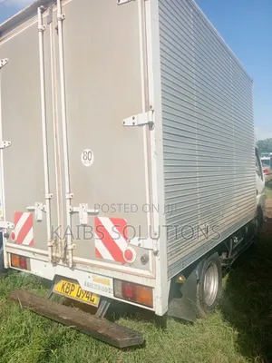 Mitsubishi Canter 2009 White