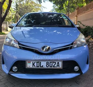 Toyota Vitz 2015 Blue
