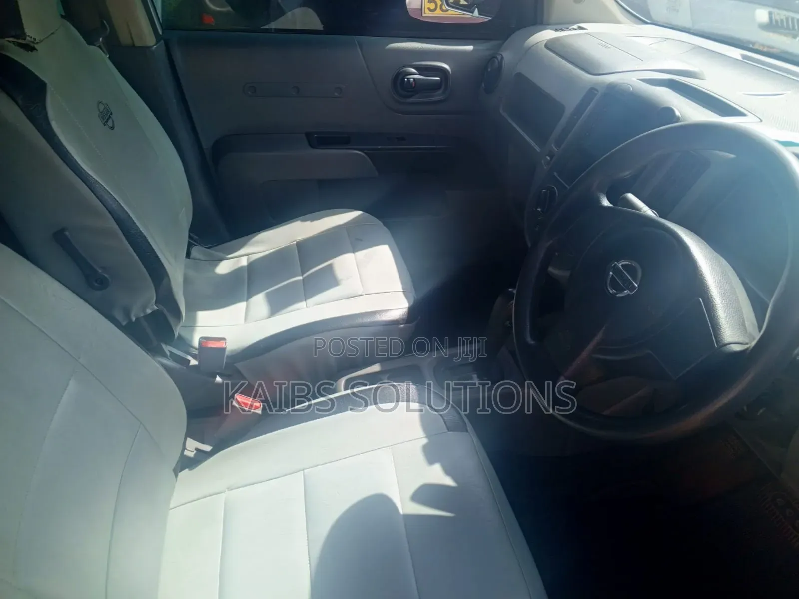 Nissan Advan 2013 Gray