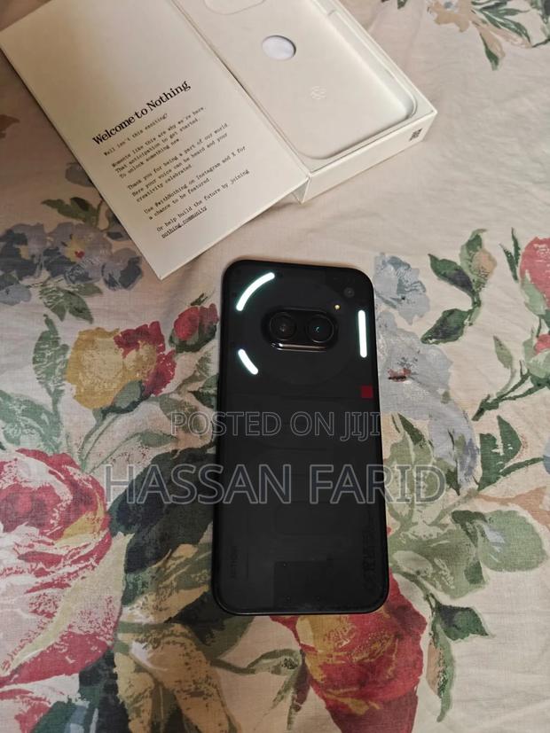Nothing Phone 2a 128 GB Black - thumbnail 2