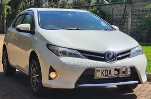 Toyota Auris 2013 White