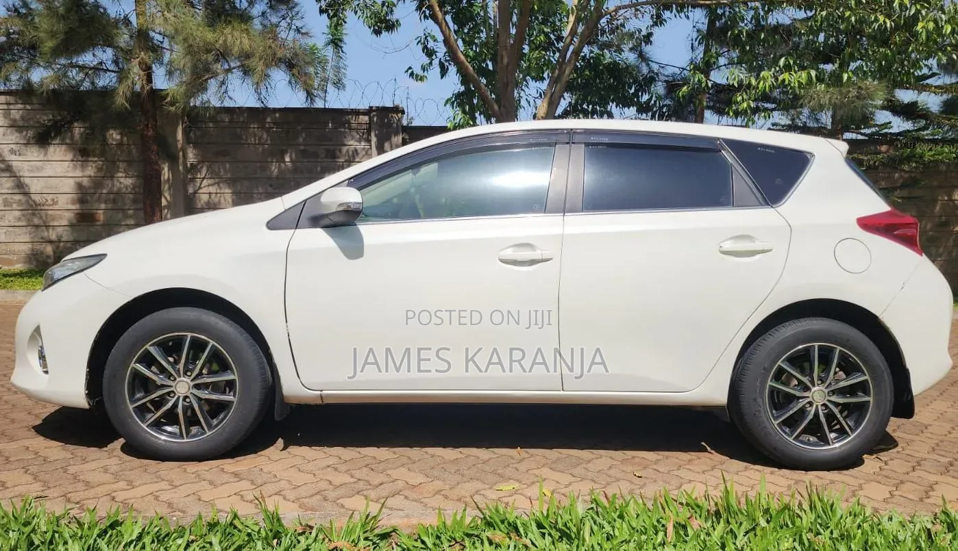 Toyota Auris 2013 White