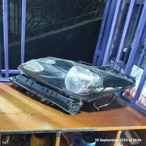 Honda Freed Model 2012 Xenon Headlamp, Clean Ex Japan Motor Parts