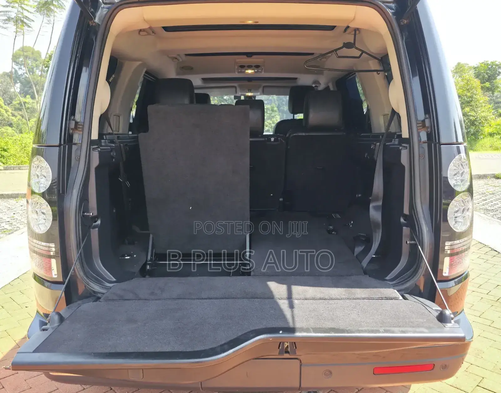 Land Rover Discovery 2016 Black