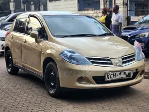 Nissan Tiida 2010 Brown
