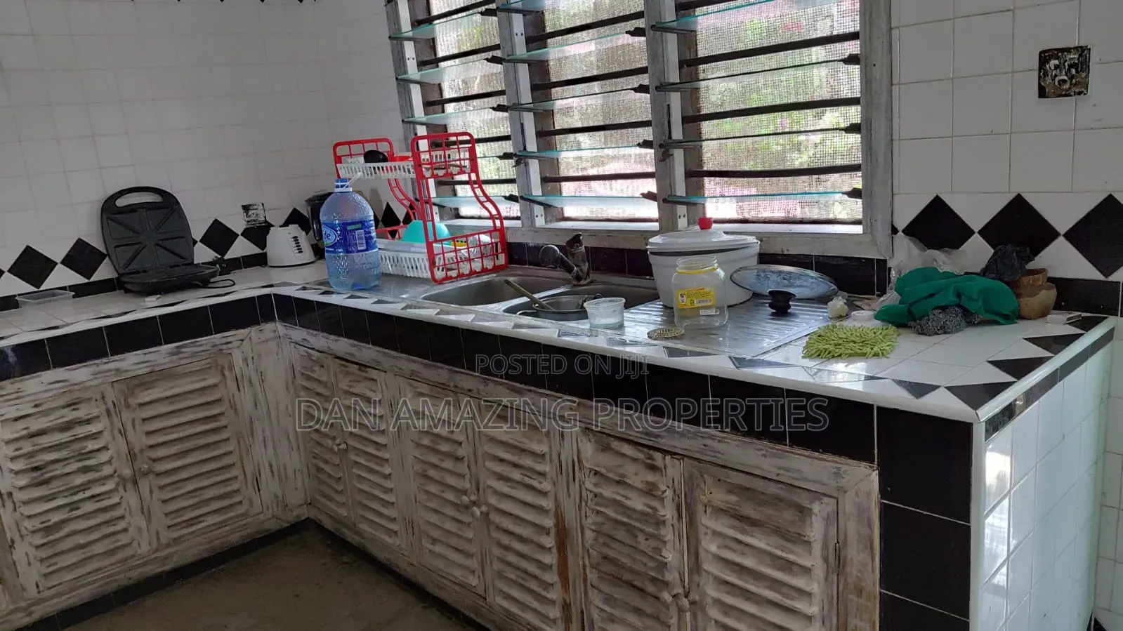 Furnished 8bdrm Villa in Watamu for sale