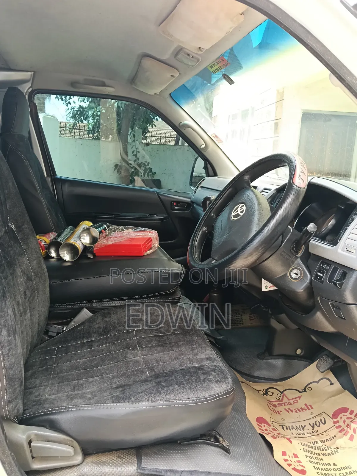 Toyota HiAce 2010 Silver