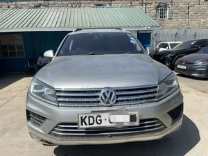 Volkswagen Touareg V6 Lux AWD 4MOTION 2015 Silver