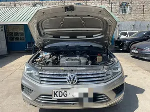 Volkswagen Touareg V6 Lux AWD 4MOTION 2015 Silver