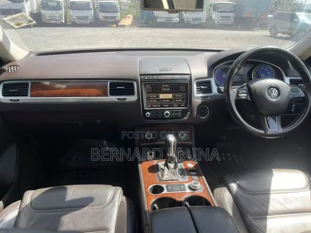 Volkswagen Touareg V6 Lux AWD 4MOTION 2015 Silver