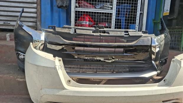 Mitsubishi Outlander Bumper 2018 Model - thumbnail 2