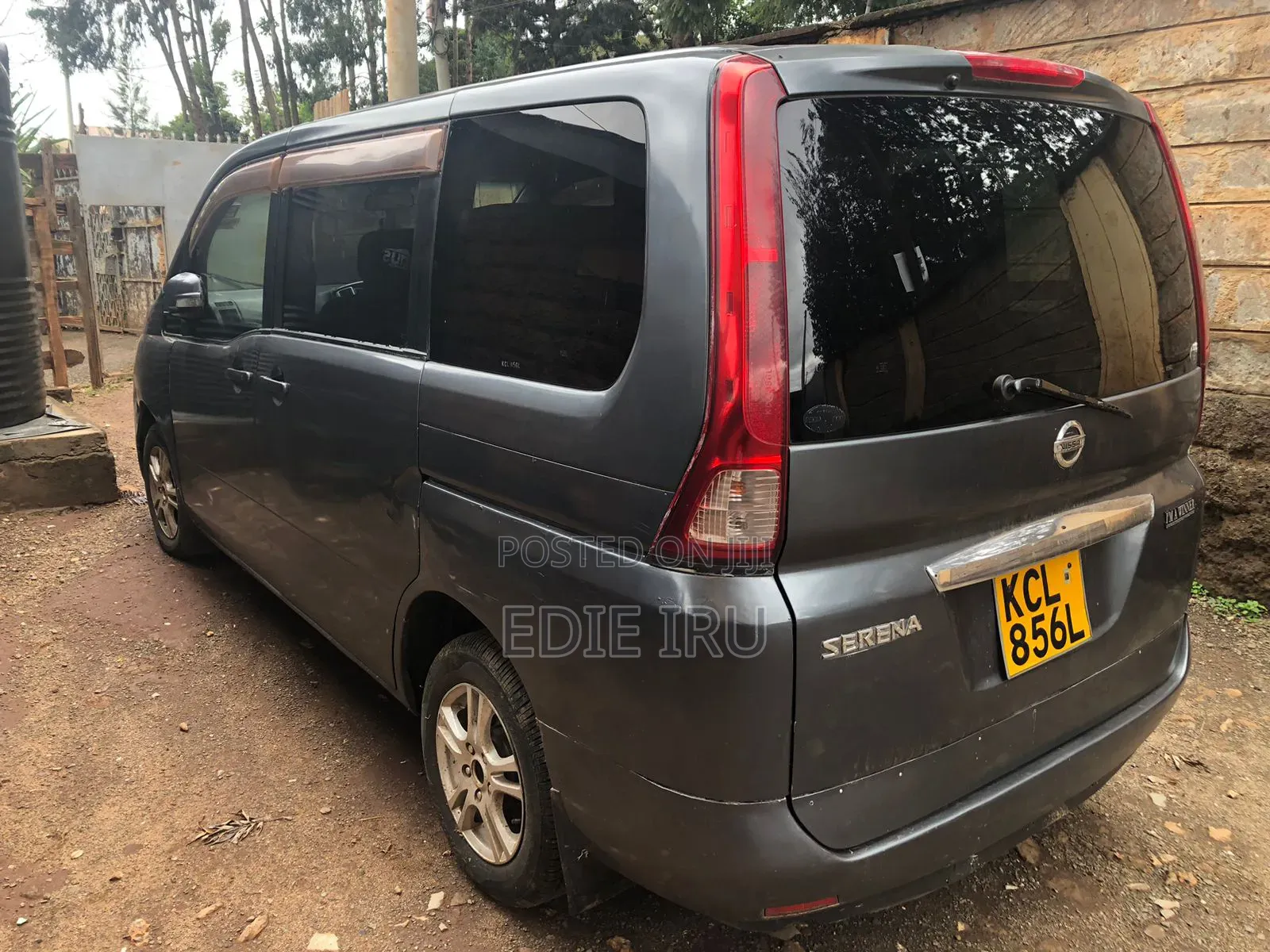 Nissan Santana 2009 Gray