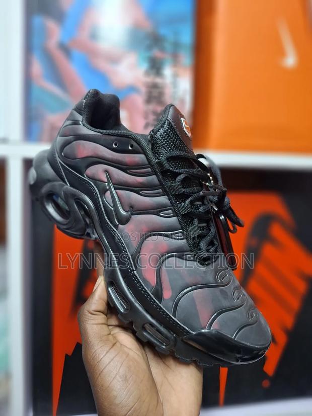 Nike Tn Thermo Reactive Air Max Plus Sneakers - thumbnail 2
