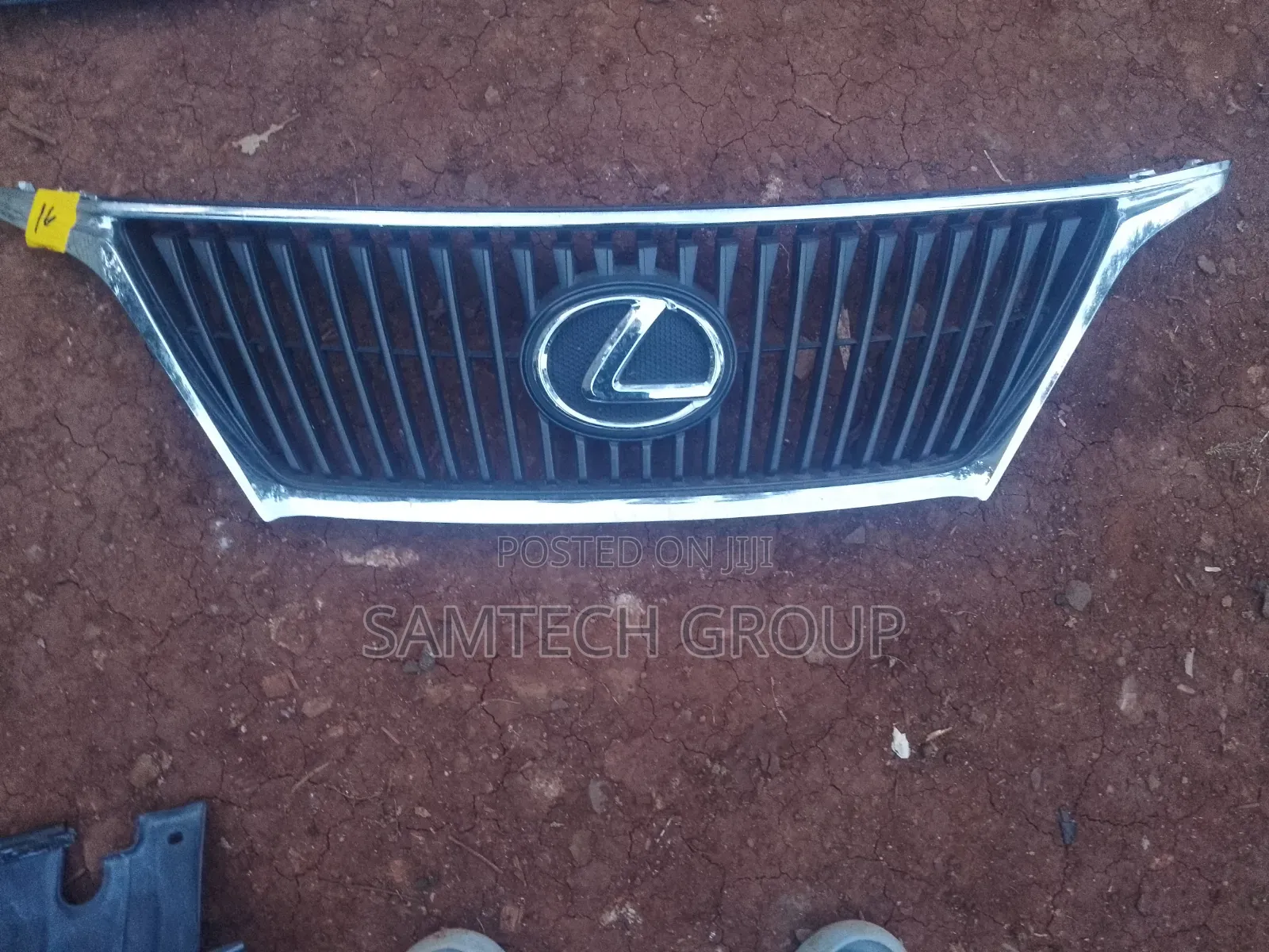 Clean Lexus 270 Front Grill