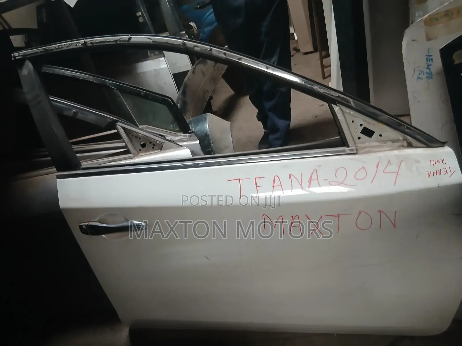 Nissan Teana New Shape Front Door