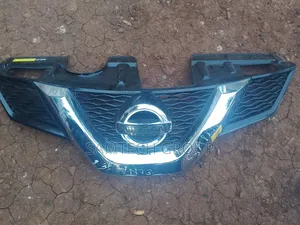 Nissan X-Trail T32 Grill