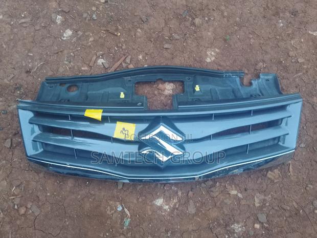 Top Grade Suzuki Escudo 2015 Grill