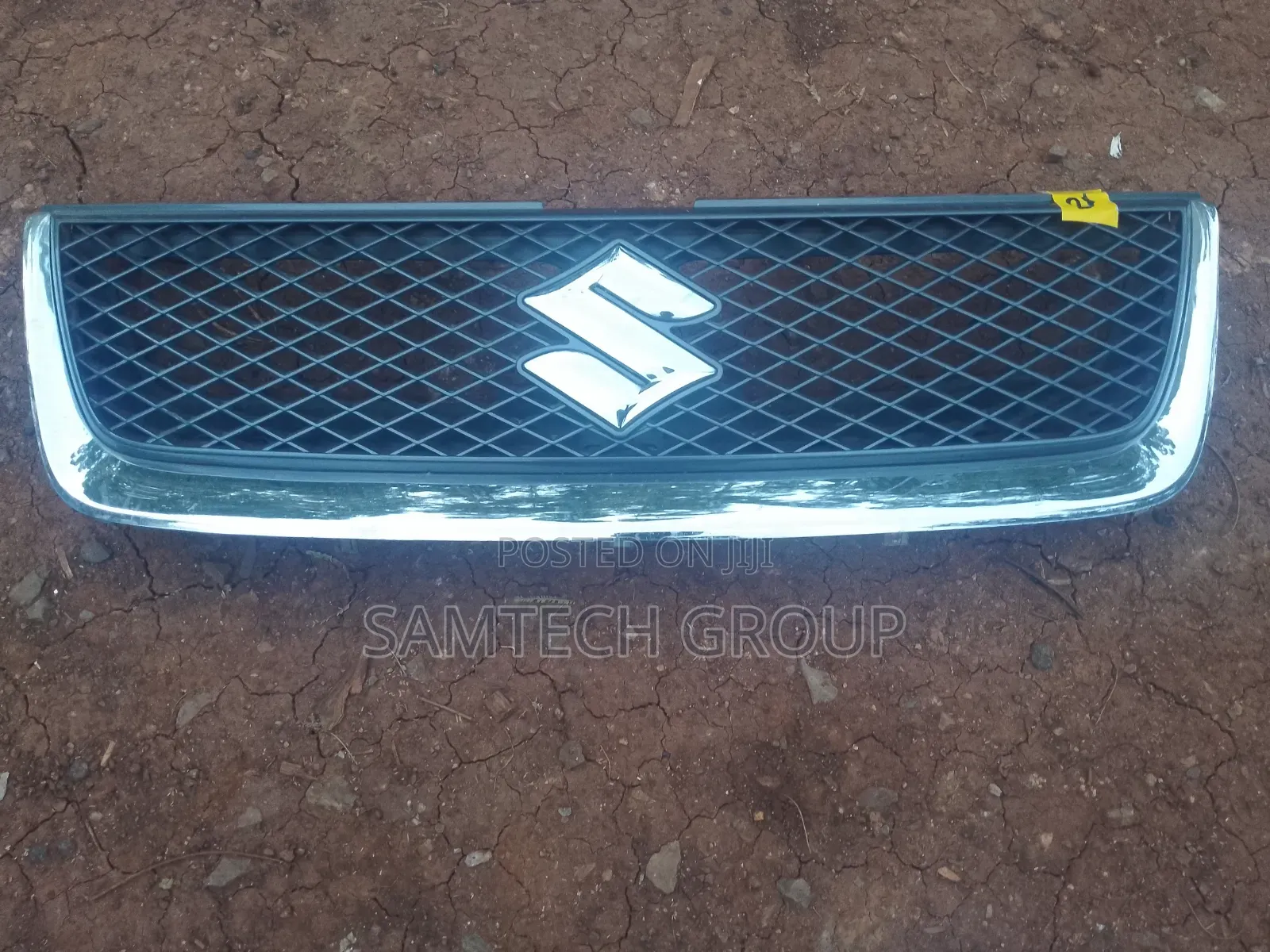 Suzuki Escudo 2005 Front Grill