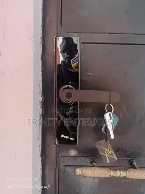 Tuya Smart Door Lock - Wifi, Fingerprint Keypad, Black
