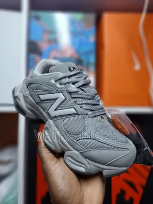 New Balance 9060 - Trendy Retro Streetwear Sneakers Gray