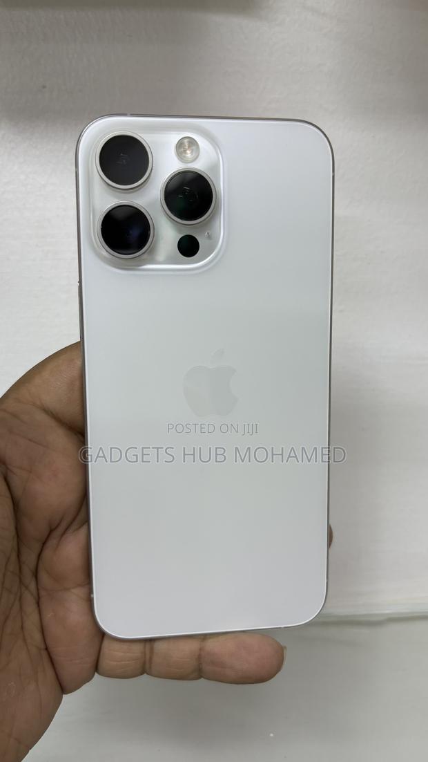 Apple iPhone 15 Pro Max 256 GB White