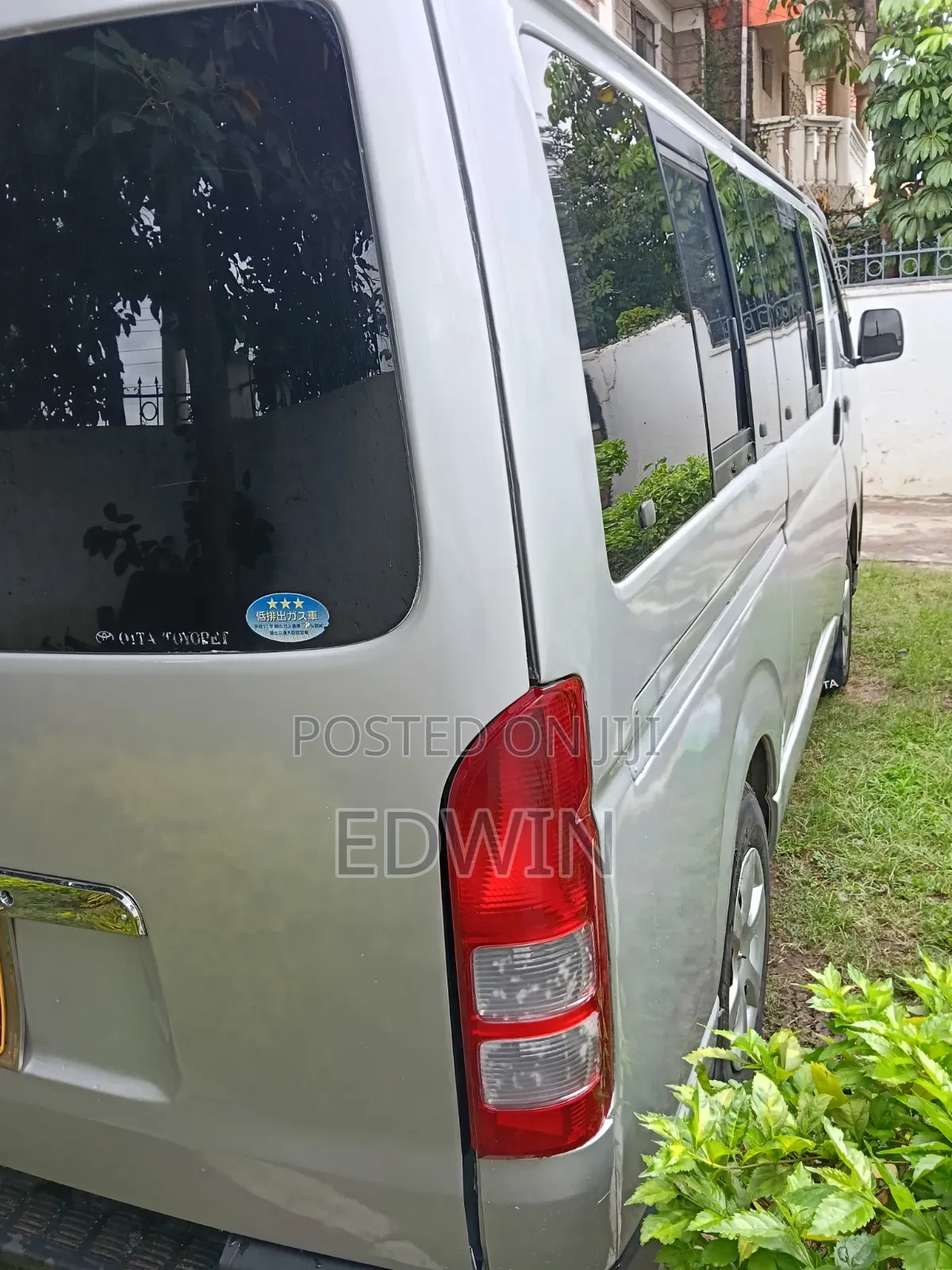 Toyota HiAce 2010 Silver