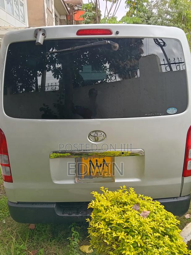 Toyota HiAce 2010 Silver - thumbnail 7