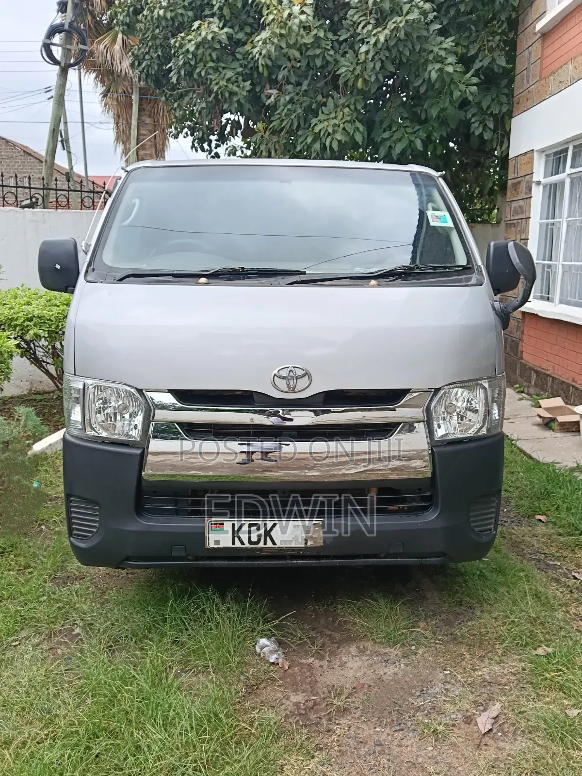 Toyota HiAce 2010 Silver